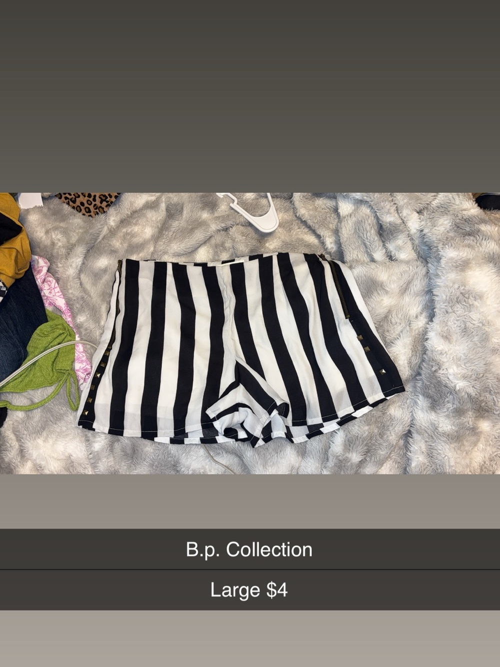 Black & White Vertical Stripe Women’s Bermuda Shorts - Large